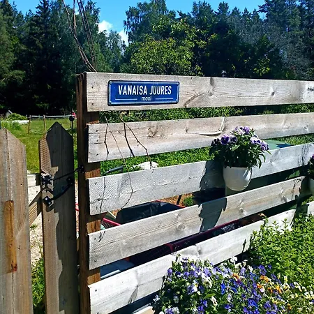 Vanaisa Juures Maal مكان تخييم Tammiku (Laane)